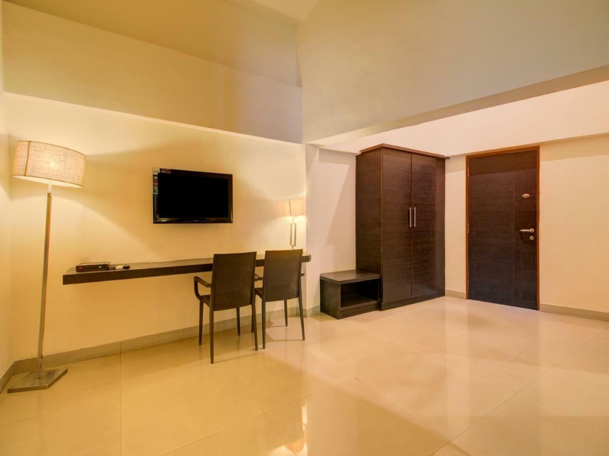 Отель Capital O 36727 Plush Retreat Дайв Экстерьер фото